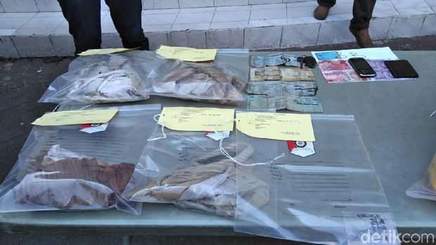 Barang bukti pembunuhan Ester diamankan