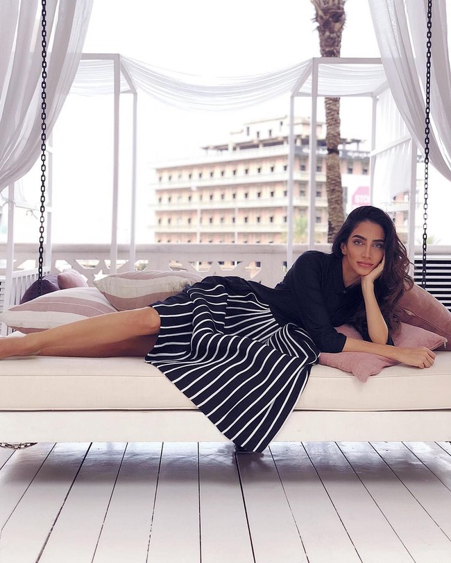 Ia juga masih eksis sebagai model. Sebagai model, wanita tersebut pernah menjadi model Maybelline untuk India hingga Lexus untuk Australia. Foto: Instagram @jessicakahawaty