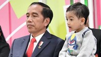 Salah satunya dengan cucu Presiden Joko Widodo, yakni Jan Ethes. Dok. Instagram/jokowi