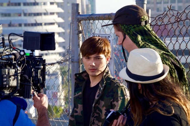 Setelah lebih dari satu tahun mengikuti casting sana-sini di Hollywood, awal tahun 2019 ini Beneval mendapatkan peran di drama baru yang akan tayang di Netflix. Drama yang masih dirahasiakan tersebut bergenre laga. Foto: Dok. Beneval