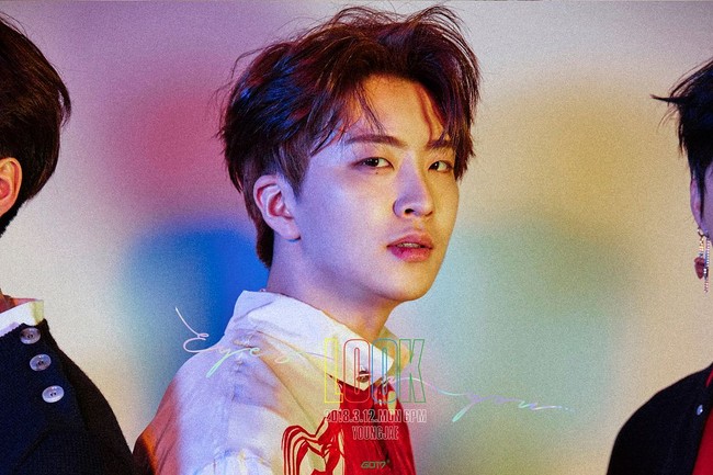 Youngjae personel GOT7 mengaku alergi ketimun. Kalau makan ketimun mentah atau acara ketimun, dia pasti muntah. Foto: Instagram