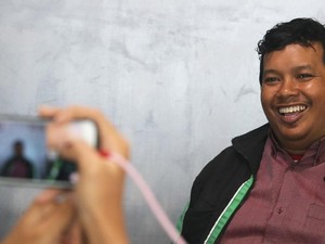 Ikhlas Bekerja Jadi Kunci Driver Grab Ini Dapatkan Umrah Gratis