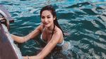 Foto: Maria Selena dan Pesona Pantai Cantik Indonesia