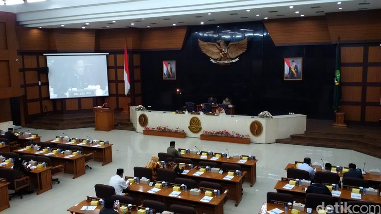 Pembahasan RPJMD Jabar 2018-2023 Diprediksi Molor Pembahasan RPJMD Jabar 2018-2023 Diprediksi Molor
