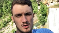 Dia mengabadikan momen saat berkunjung ke Bosnia. (therealfatih/Instagram)