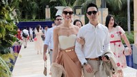 Tapi sangat jarang ada momen keduanya tertangkap kamera wartawan seperti di nikahan Edric Tjandra. Pasangan yang keren kan? Foto: Hanif Hawari/detikHOT