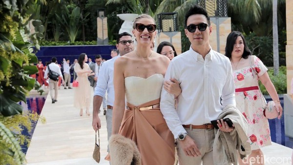Serasinya Daniel Mananta dan Sang Istri Maria Viola