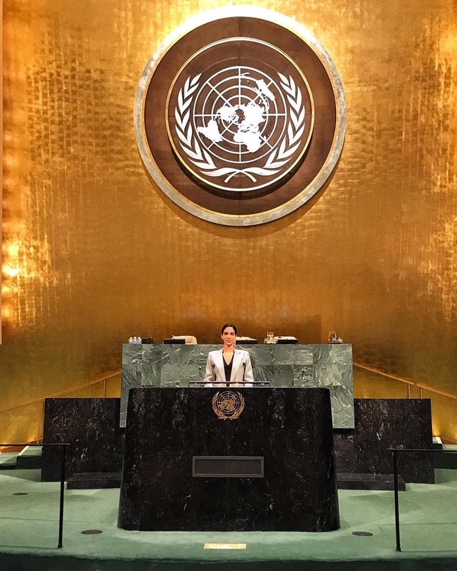 Miss World Australia 2012 ini pernah berbicara di sidang PBB terkait masalah remaja dan orang-orang muda. Ia pun sering mengampanyekan perlindungan anak dan anti kekerasan terhadap wanita. Foto: Instagram @jessicakahawaty