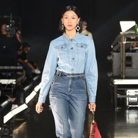 Lebih dari 50 persen produk denim di dunia diproduksi di Asia terutama China, India dan Bangladesh. (Foto: Getty Images)