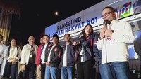 Tiga menteri pemerintahan Joko Widodo juga hadir. Mereka adalah Menteri Ketenagakerjaan Hanif Dhakiri, Menteri Desa, Pembangunan Daerah Tertinggal, dan Transmigrasi Eko Putro Sandjojo, dan Menristek Dikti M. Nasir. Foto: Dok. Rumah Aspirasi Rakyat