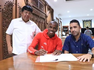 Persija Kontrak Negeute Semusim