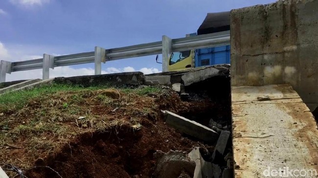 Kok Banyak Jalan Tol Rusak Padahal Baru Diresmikan?