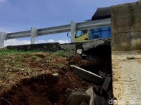 Kok Banyak Jalan Tol Rusak Padahal Baru Diresmikan?