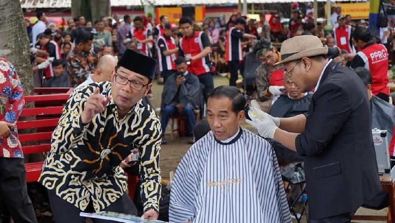 Tentang Herman, Tukang Cukur Rambut Jokowi di Garut yang Disorot Lawan Tentang Herman, Tukang Cukur Rambut Jokowi di Garut yang Disorot Lawan