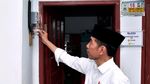 Jokowi Cek Sambungan Listrik Gratis di Gang Sempit Garut