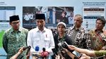 Jokowi Cek Sambungan Listrik Gratis di Gang Sempit Garut