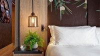 Di dalam kamar, traveler akan menemukan kasur yang terbuat dari bahan ramah lingkungan dan bukan bulu (Hilton London Bankside)