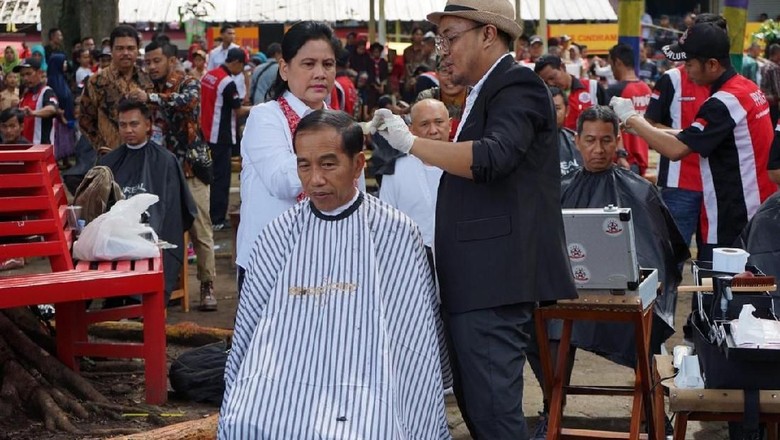 Dahnil Sindir Jokowi: Cukur di Garut, Bawa Tukang Cukur dari Jakarta Dahnil Sindir Jokowi: Cukur di Garut, Bawa Tukang Cukur dari Jakarta