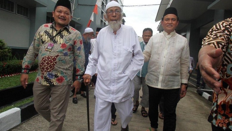 TPM Ingin Baasyir Dibebaskan Hari Rabu, Ini Kata Ditjen PAS TPM Ingin Baasyir Dibebaskan Hari Rabu, Ini Kata Ditjen PAS