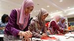 Antusias Guru dan Murid di Malaysia Membuat kaligrafi Sambut Imlek