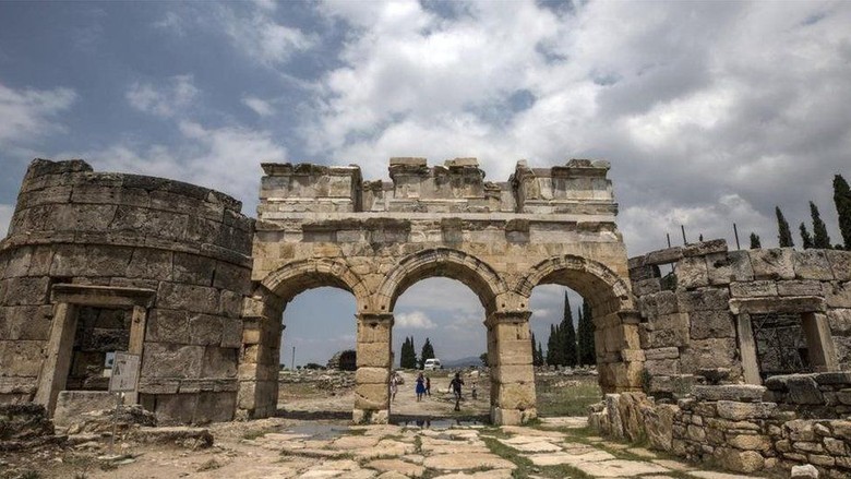 Pamukkale, Kota yang Diselamatkan oleh Media Sosial Pamukkale, Kota yang Diselamatkan oleh Media Sosial