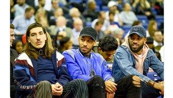 Satu lagi sindiran yang diarahkan ke MU usai Arsenal menggasak Chelsea. (Foto: Internet/Twitter)