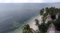 Agar keindahan Pantai Palippis bisa dinikmati secara maksimal, baiknya berkunjung ke tempat ini saat pagi. (Abdy Febriady/detikTravel)