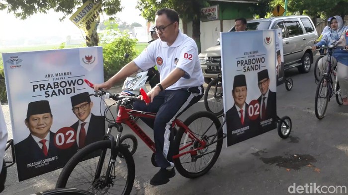 Kampretos di Brebes, Kenalkan Prabowo-Sandi dengan Bersepeda