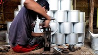 langseng dijual dengan harga Rp 200 ribu per satu set.