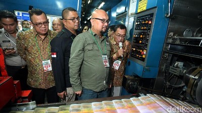 KPU dan Bawaslu Tinjau Proses Cetak Surat Suara