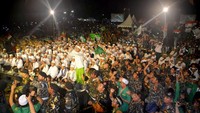 Deklarasi tersebut dilangsungkan di tengah acara Tabanan Harmoni Sholawat untuk Negeri bersama Habib Syech bin Abdul Qodir Assegaf, di Lapangan Alit Saputra, Kabupaten Tabanan, Provinsi Bali. Sabtu (19/1). Foto: dok. Humas Pemkab Tabanan
