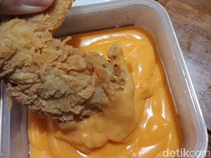 Yuk Bikin Ayam Goreng Tepung dengan Paduan Saus Keju yang Gurih