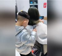 Hairstylist Paling Imut, Usia 6 Tahun Sudah Jago Potong Rambut