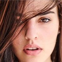 “Aku tumbuh dengan memperhatikan ayahku sejak kecil, dia seorang pilot dan aku benar-benar mengaguminya. Begitu aku cukup usia, aku mulai kursus untuk melakukannya karena itu mimpiku,” ungkap Ana seperti dikutii dari Daily Star. Foto: Dok. Instagram @anapaulacespedes