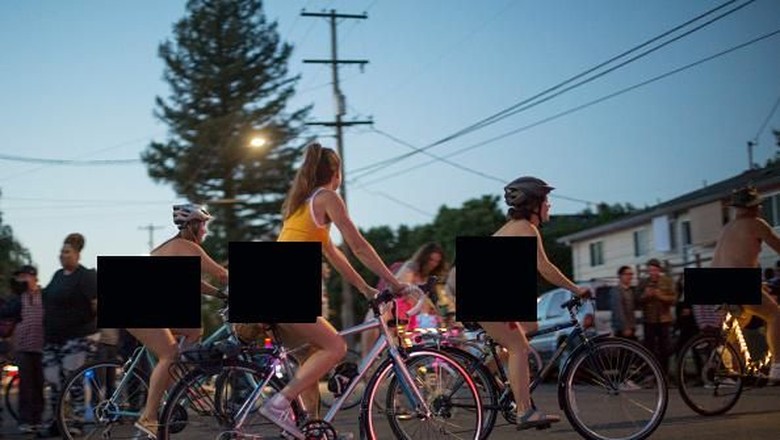 Bersepeda dengan telanjang World Naked Bike Ride di Portland, Oregon pada 23 Juni 2018