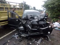 Avanza yang ditumpangi Yuki Pas Band