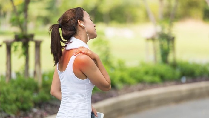 Badan Pegal Tiap Habis Olahraga, Boleh Nggak Sih Pake Koyo?