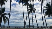 Berjarak sekitar 35 kilometer dari ibu kota Kabupaten Polewali Mandar, dengan waktu tempuh sekitar satu jam saja, baik menggunakan kendaraan roda dua maupun roda empat. (Abdy Febriady/detikTravel)