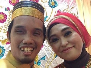 Cerita Perjuangan Ustaz Maulana Kepada Istrinya