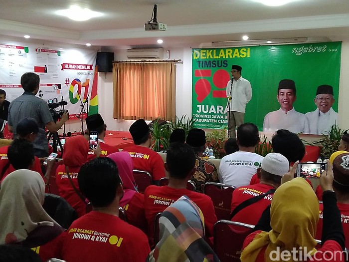 Dihadiri Ridwan Kamil, Warga Ciamis Deklarasi Dukung Jokowi