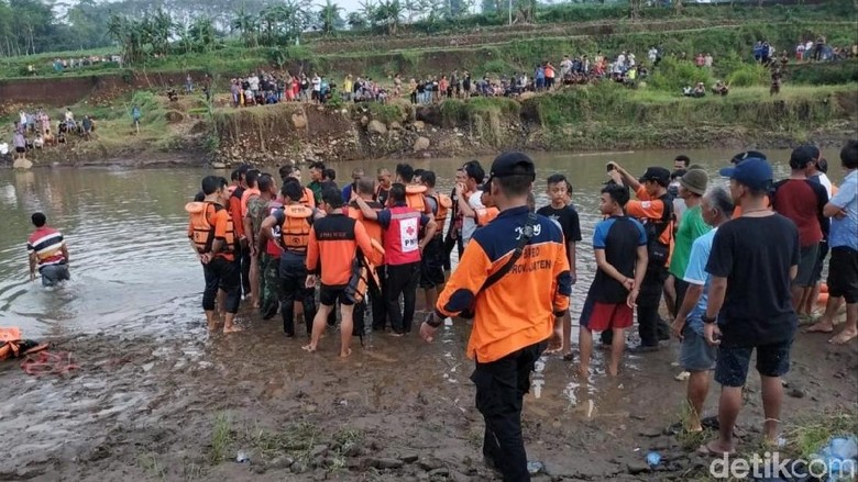 Main di Sungai, Remaja di Jepara Hilang Tenggelam Main di Sungai, Remaja di Jepara Hilang Tenggelam