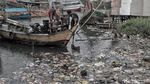 Banjir Rob, Anak-anak Tidak Peduli yang Penting Senang