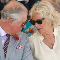 Skandal perselingkuhan paling menghebohkan adalah Pangeran Charles dan Camilla Parker Bowles. Sang pangeran berselingkuh dengan Camilla saat usia pernikahannya dengan Putri Diana baru berjalan lima tahun. Keduanya lalu menikah pada 2005. Foto: Chris Jackson/Getty Images