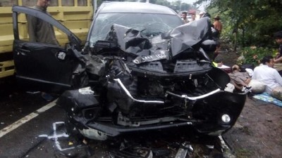 Ditabrak Truk, Yuki Pas Band Luka Berat, Mobilnya Ringsek