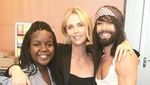 Kemiripan Angelina Jolie dan Charlize Theron