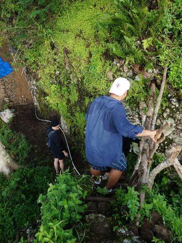 Jalan terjal menuju Bukit Manoreh.