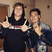 Inilah kebersamaan Beneval dengan Youtuber idolanya, Logan Paul. Beneval menjelaskan bahwa channel Youtubenya bersama empat teman lainnya itu berbeda dari lainnya. Ada program untuk mengabulkan permintaan orang-orang yang ingin jadi artis dalam semalam. Foto: dok. Beneval