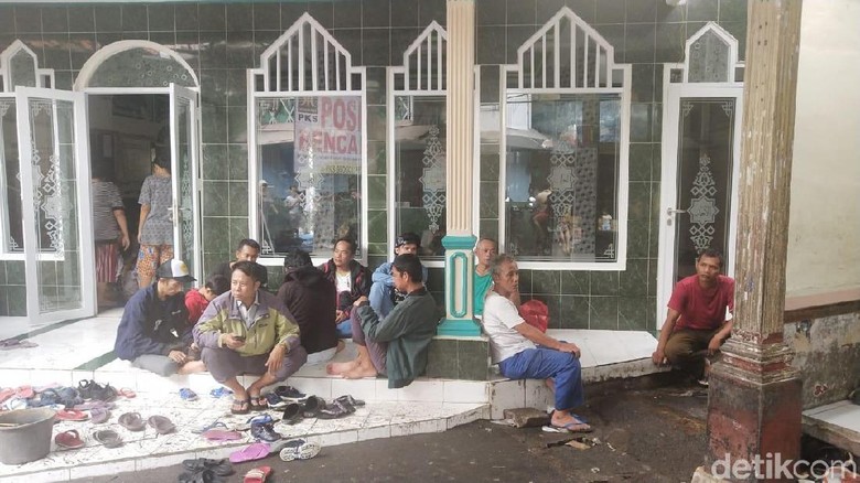Korban Kebakaran Tomang: Semoga Pak Anies Tengok Kita Korban Kebakaran Tomang: Semoga Pak Anies Tengok Kita