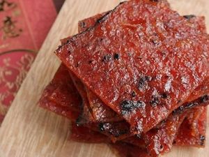 Warga Malaysia Dilarang Bawa Sajian Imlek Bak Kwa ke Singapura, Ini Sebabnya