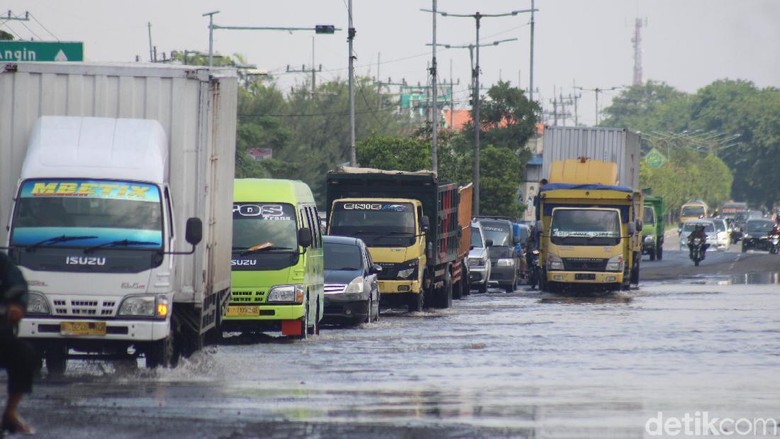 Jalan Raya Porong Lama Kembali Dibuka, Pengendara Diimbau Waspada Jalan Raya Porong Lama Kembali Dibuka, Pengendara Diimbau Waspada